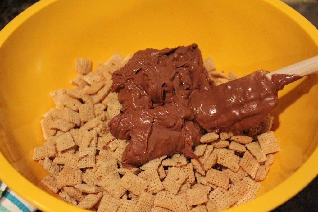 Peanut Butter Brownie Puppy Chow | No Thanks to Cake